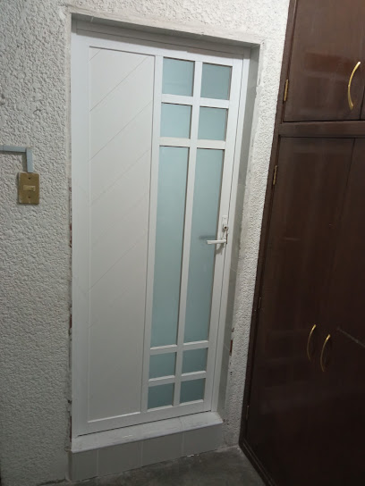 Negocio Alumac, Aluminio Y Cristal