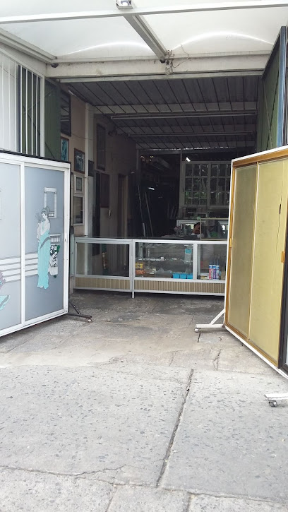 Aluminio Y Vidrio Del Obrero