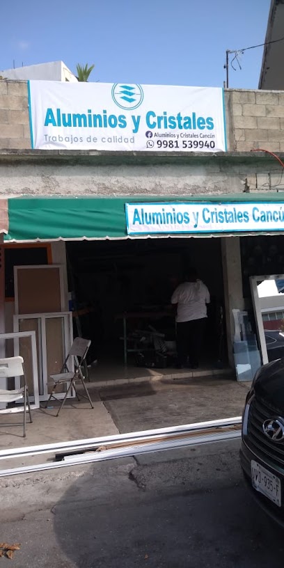 Negocio Aluminios Y Cristales Cancún- Servicio Y Mantenimiento En Alturas
