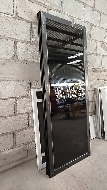 Negocio Bodega De Distribución Vasa (Vidrios Y Aluminios San Antonio)