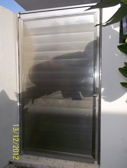 Negocio Gp. Alum Vidrios, Aluminio Y Herrería