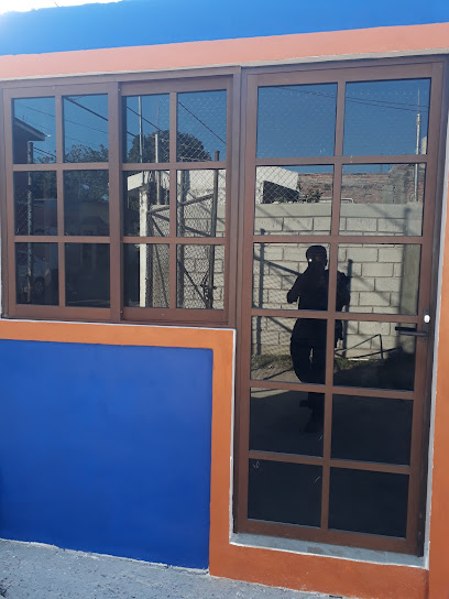 Negocio Vialuba Vidrio Aluminio Herreria La Barata