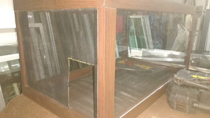 Vidriera Eddy Hermanos