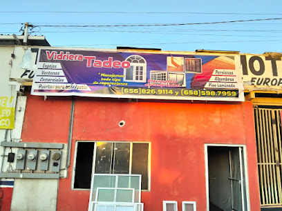 Vidriera Tadeo