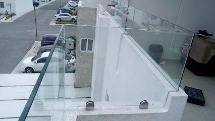 Negocio Vidriería , Aluminio Y Servicios Integrales