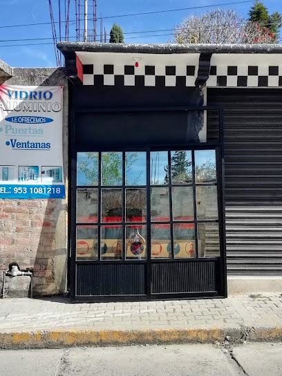 Vidrio Y Aluminio Del Centro