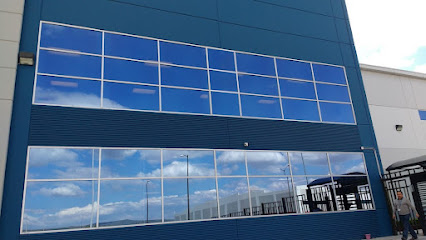 Vidrio Y Aluminio Del Parque.